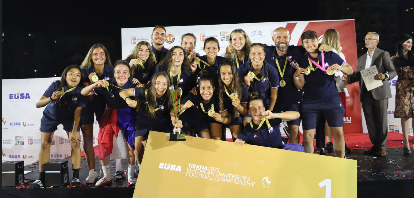 Doublé historique pour une équipe exceptionnelle !