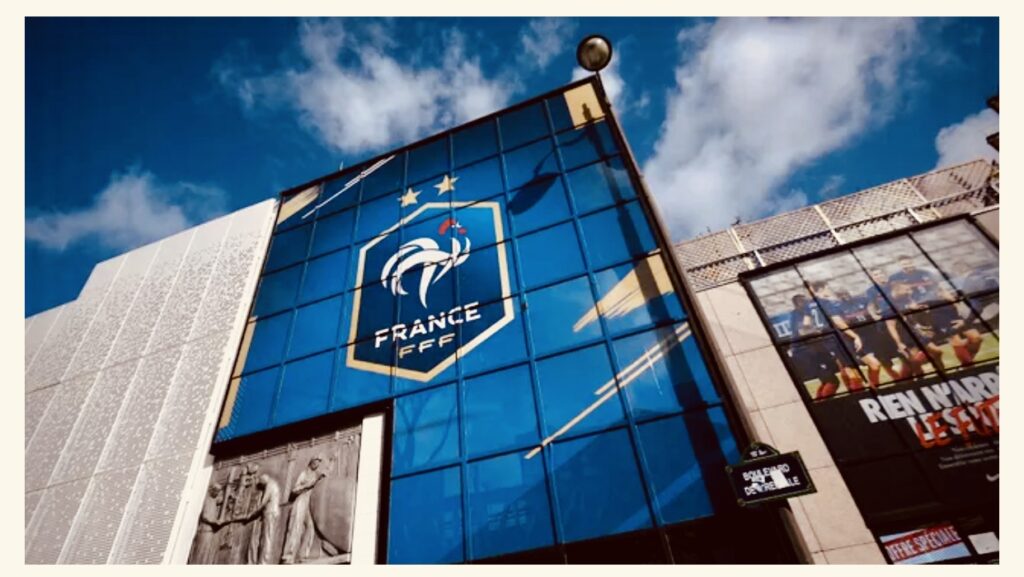 manager-instructeur des arbitres 11